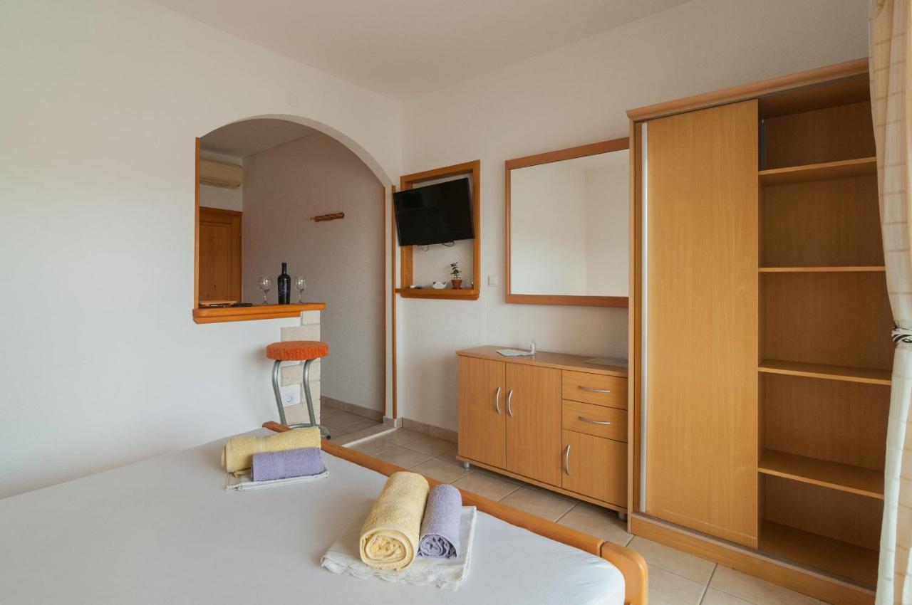 Apartments Molo Mare Hvar Town Esterno foto