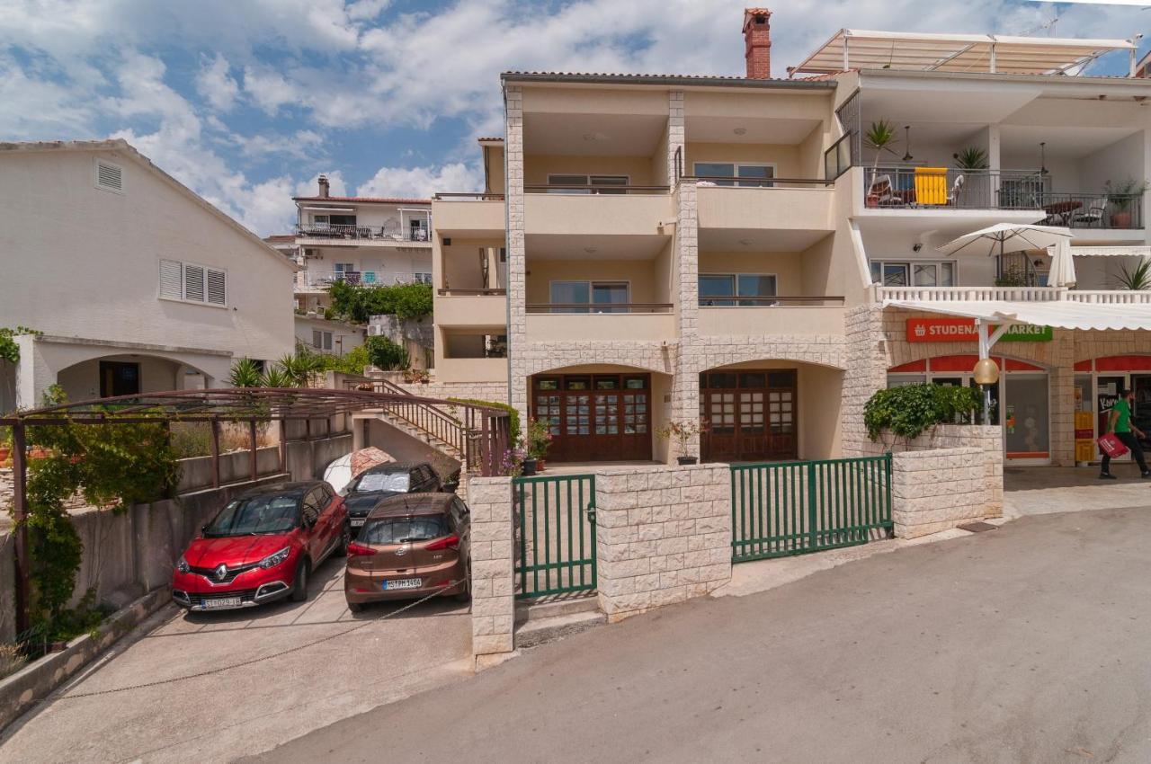 Apartments Molo Mare Hvar Town Esterno foto