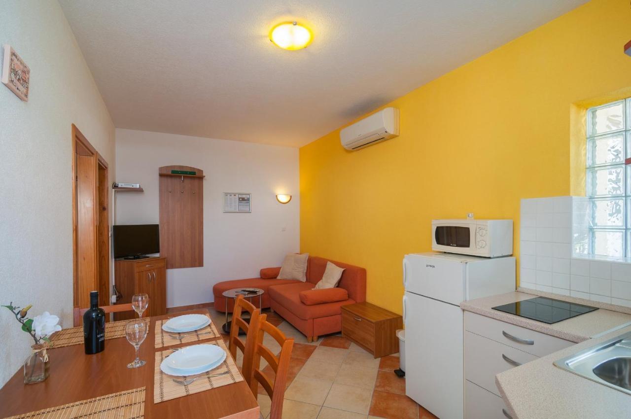 Apartments Molo Mare Hvar Town Esterno foto
