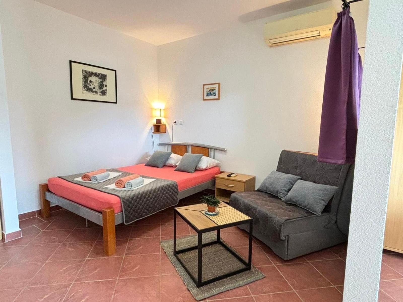 Apartments Molo Mare Hvar Town Esterno foto