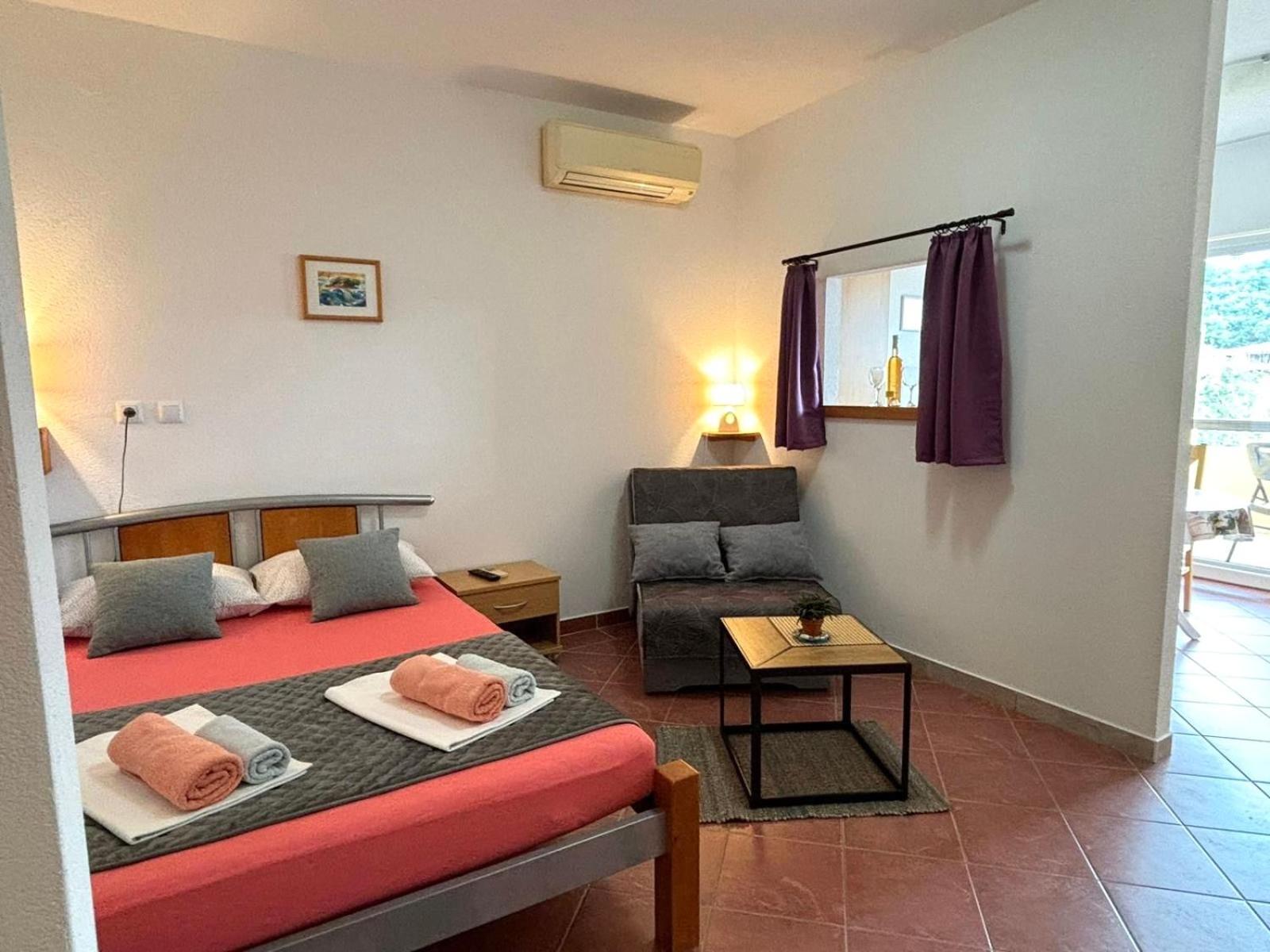Apartments Molo Mare Hvar Town Esterno foto